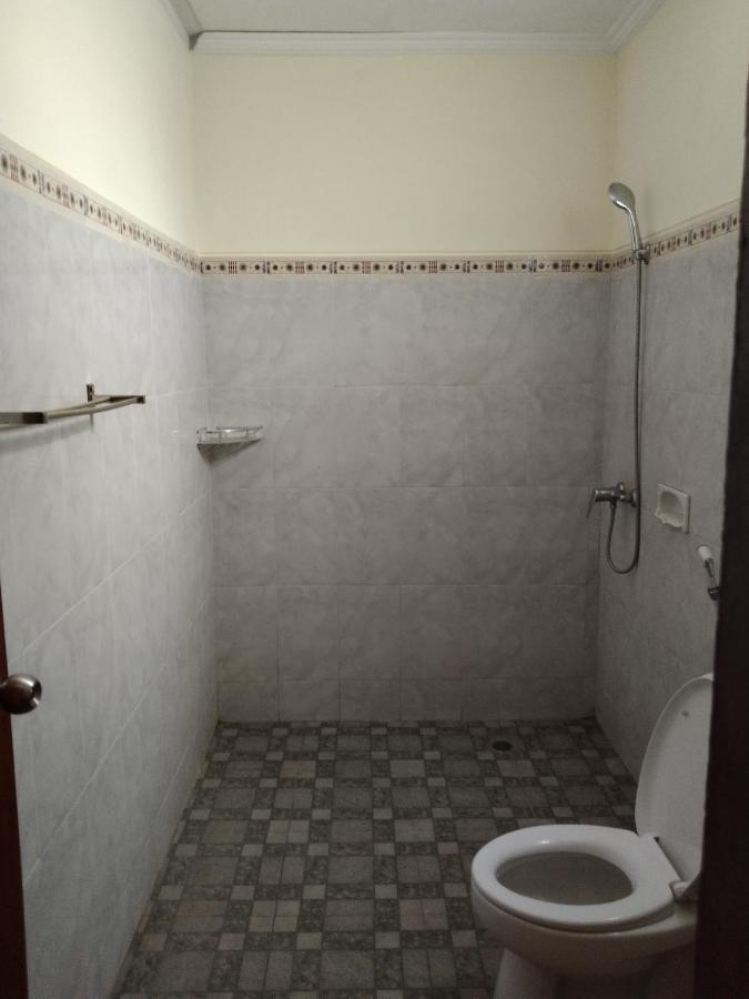 Pondok Aldi Hostel Amed Екстериор снимка