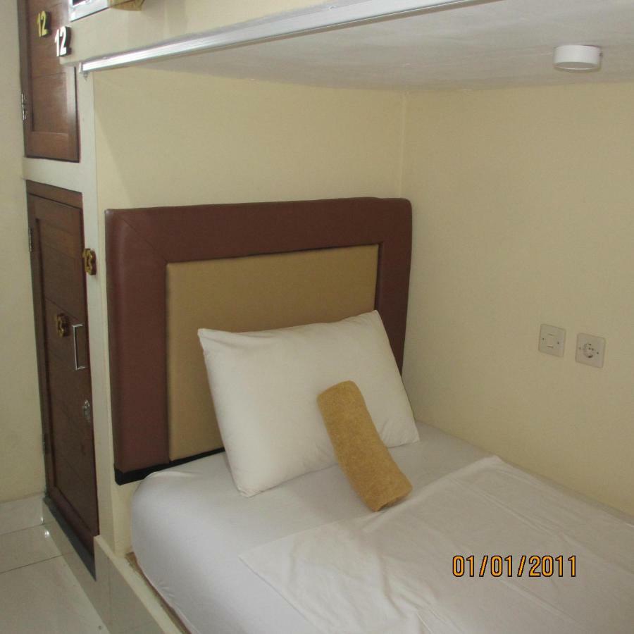 Pondok Aldi Hostel Amed Екстериор снимка