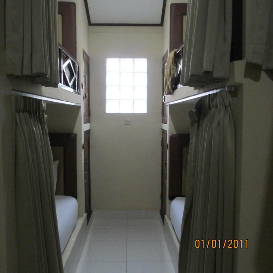 Pondok Aldi Hostel Amed Екстериор снимка