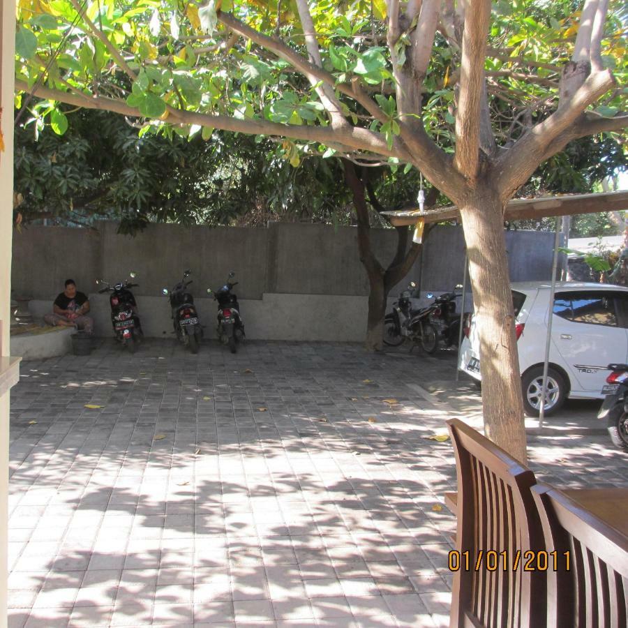 Pondok Aldi Hostel Amed Екстериор снимка